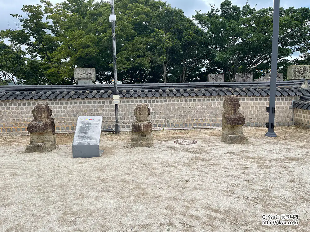 통영 삼도수군통제영 석인