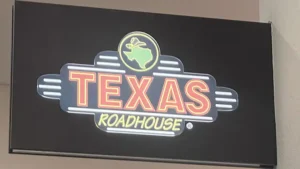 텍사스 로드하우스 간판