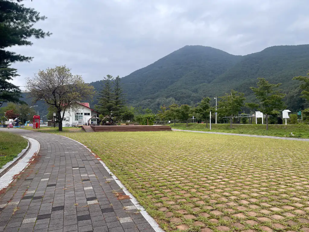 나전역 카페 옆 산책로
