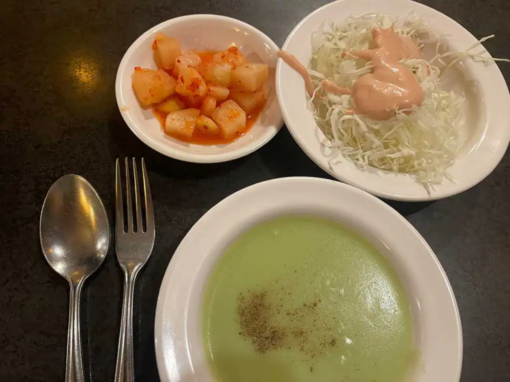 잉글랜드 경양식 돈까스 밑반찬