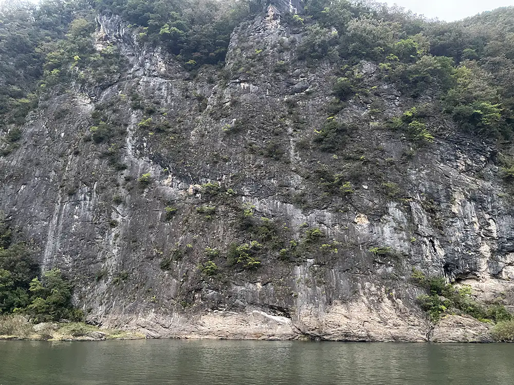 정선 동강 할미꽃 펜션에서 내려 와 본 뼝대