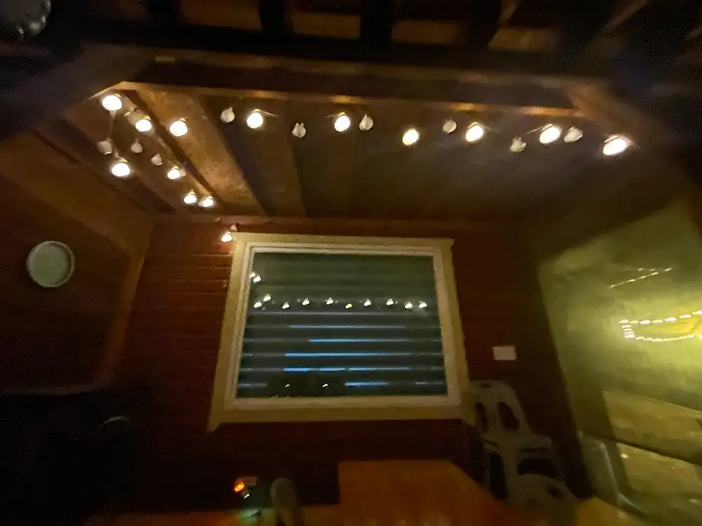 정선 동강 할미꽃 펜션의 통유리