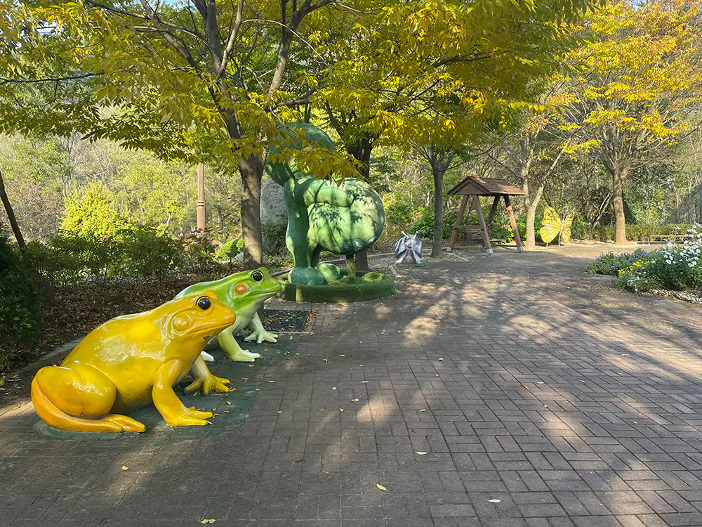 강화 석모도 수목원 생태 체험관 앞 조형물