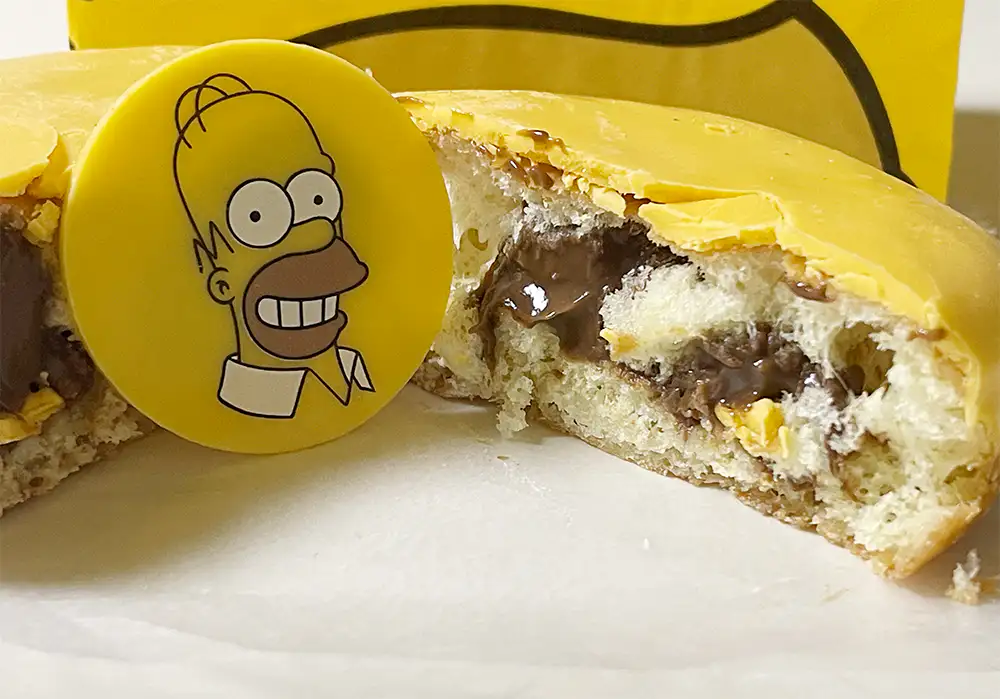 던킨 호머 심슨 초코 필드 단면