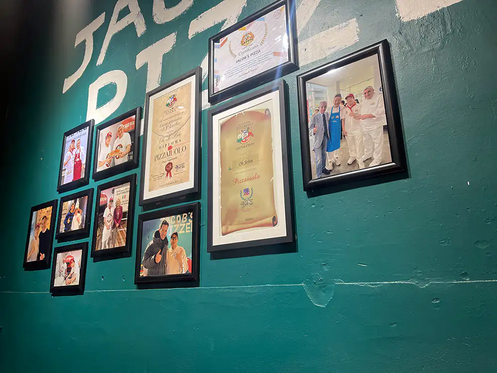Jacob’s Pizzeria inside